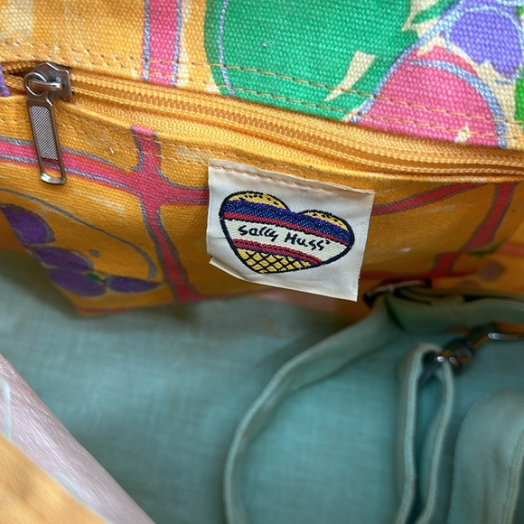 Lot 2 Sally Huss Fruit Motif Canvas Duffle & Satchel Zip Bags - Picture 16 of 16